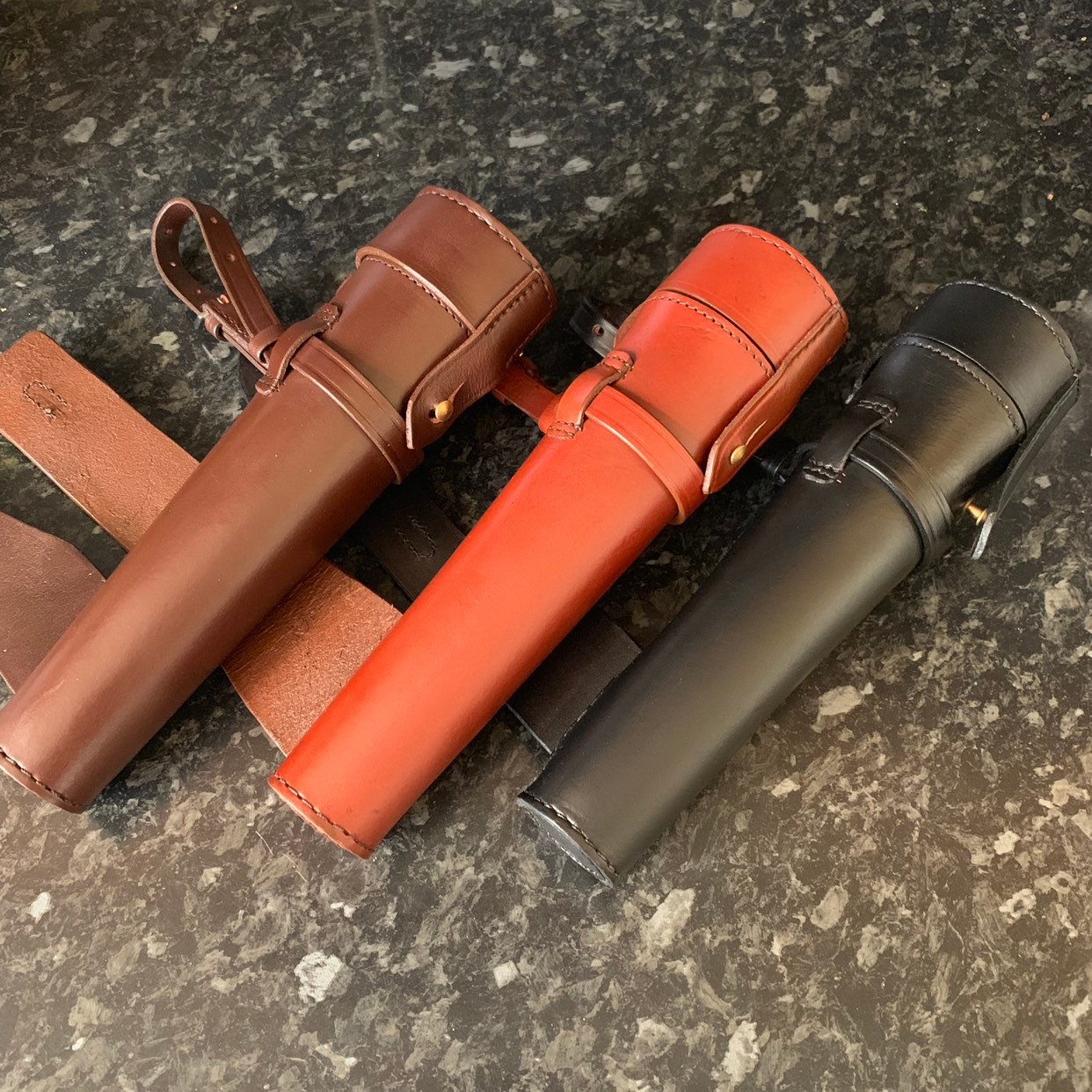 SADDLE HIP FLASK STAINLESS STEEL BATON FLASK AND LEATHER CASES FOX HUNTING BNWT