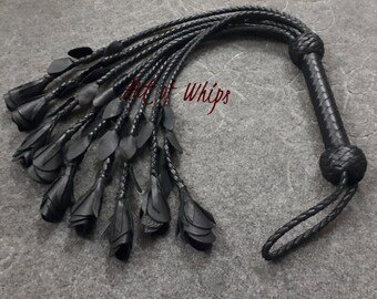 thumbnail image 2 of Tan Cowhide Leather Flogger – Cat-O-Nine Tails Style 26 Inch – Art Of Whips 2 of 2