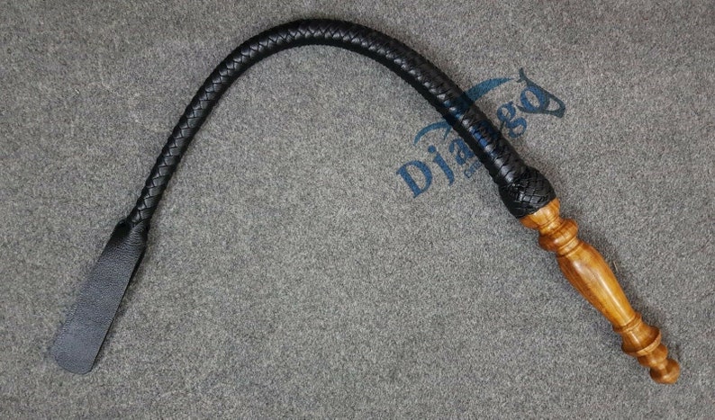 Black /& White 4 FOOT Real Cowhide Leather Flogger Bullwhip Two sting Tail whip