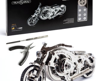 3d model kit Chrome Rider - 3d Puzzle for Adults - Moving Wind-Up Motorcycle Model DIY Construction Set of a motorcycle