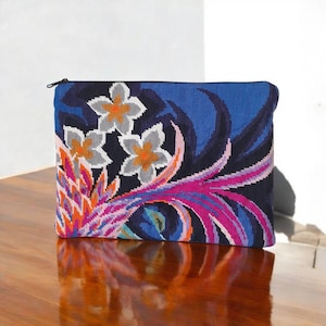 Funda de lona bordada y acolchada de 11 a 13 pulgadas – Estilo vintage – Reciclada y única – Protección para portátil