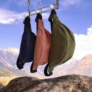 Sac Demi-Lune Femme Uni – Léger, Pratique et Fait Main – Style Moderne et Original
