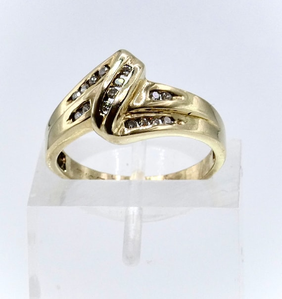 10kt Gold & Diamond Ring