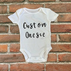Custom rompertje® - rompertje gepersonaliseerd - rompertje op maat - rompertje aanpasbaar - kraamcadeau