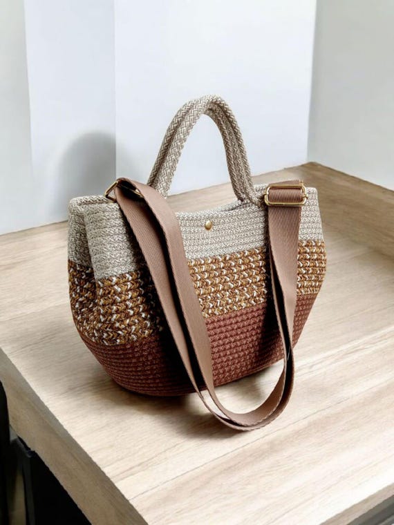 Brown harmony crossbody bag, handmade shoulder purse, three-tone polyester cord, adjustable strap, boho style, elegant and functional design