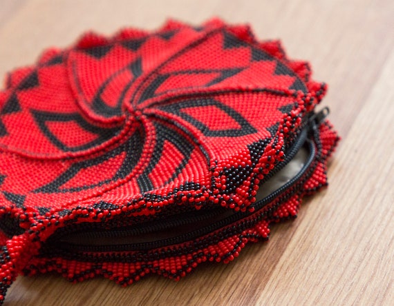 Beaded coin purse made by prisoners , beadwork co… - image 4