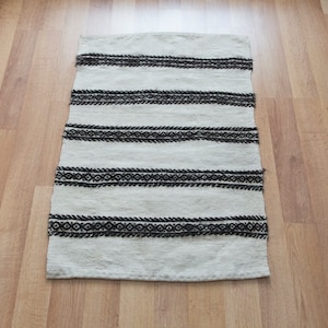 2x3 rug, Striped Kilim Rug, Minimal Turkish Kilim Rug, Embroidery Kilim, Striped Kilim, Vintage Kilim,Kelim Rug, 2&#39;2 x 3&#39;1 ft rug, Kilim Rug