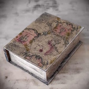 Vintage Book Safe 24x19x8cm