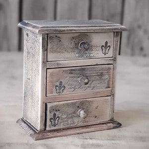 Vintage decorative cabinet with 3 drawers 16.5x18x8.5 cm