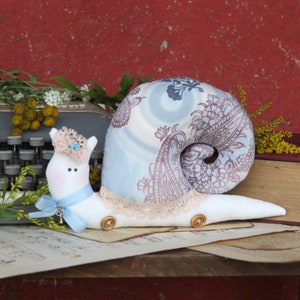 Design fabric snail Tilda style 20 cm