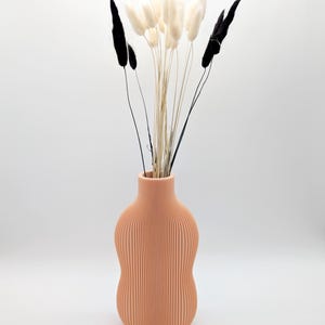 Modern 3D Printed Vase – Minimalist Home Decor | 21 cm Tall | Unique Textured Design