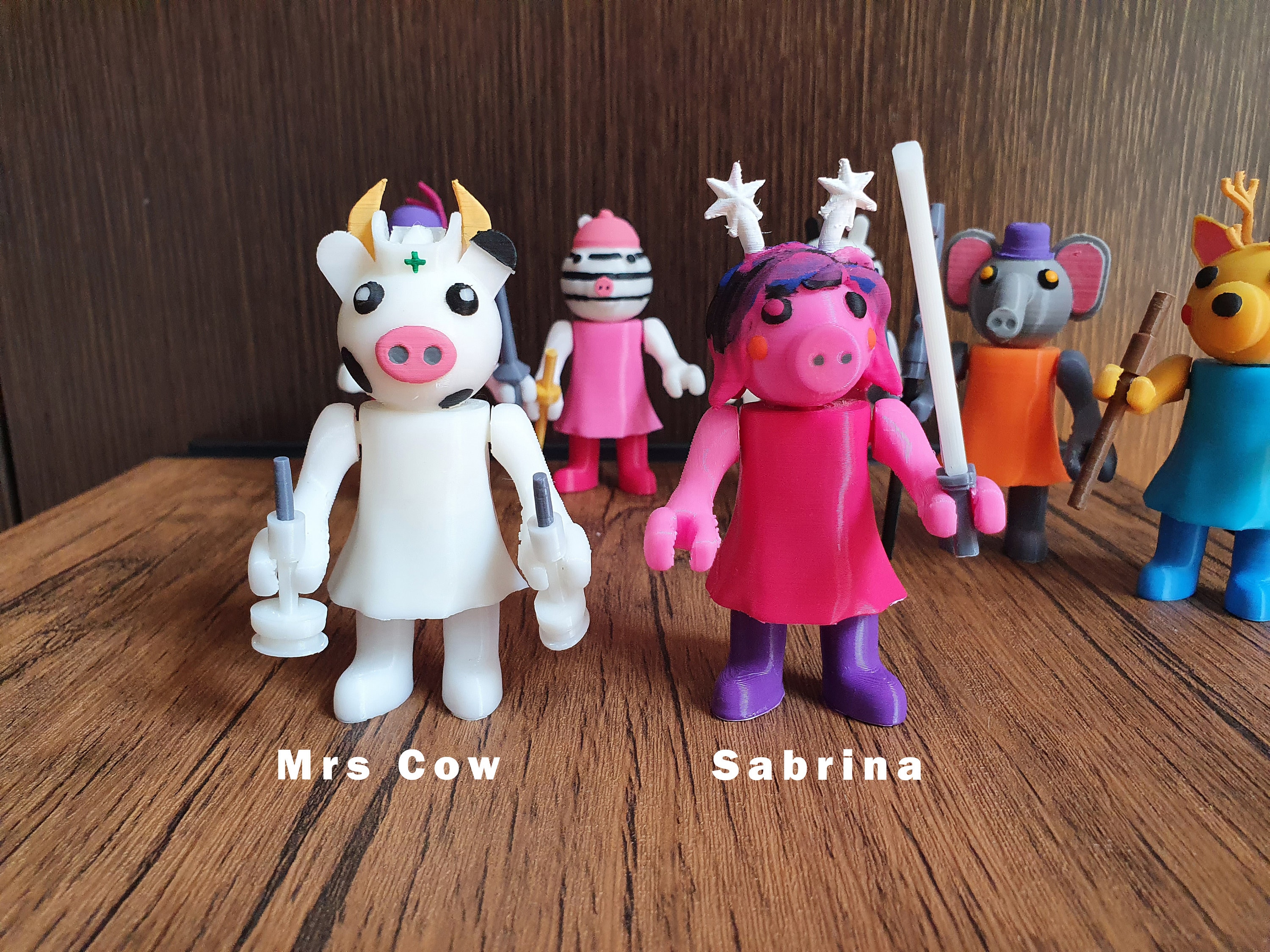 Elly, Dessa, Mrs Cow, Sabrina, Zizzy, Zee, Zuzy Fullbody Figures