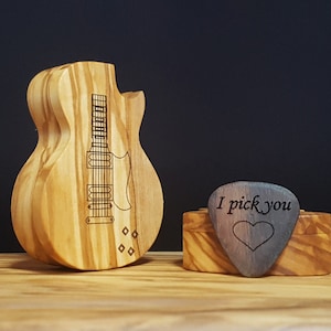 Pick Holder, Guitar Pick Box, Guitar Player Gift, Real Olive Wood, Luxury Pick Holder, Personalised Guitar Pick Case, Les Paul shape