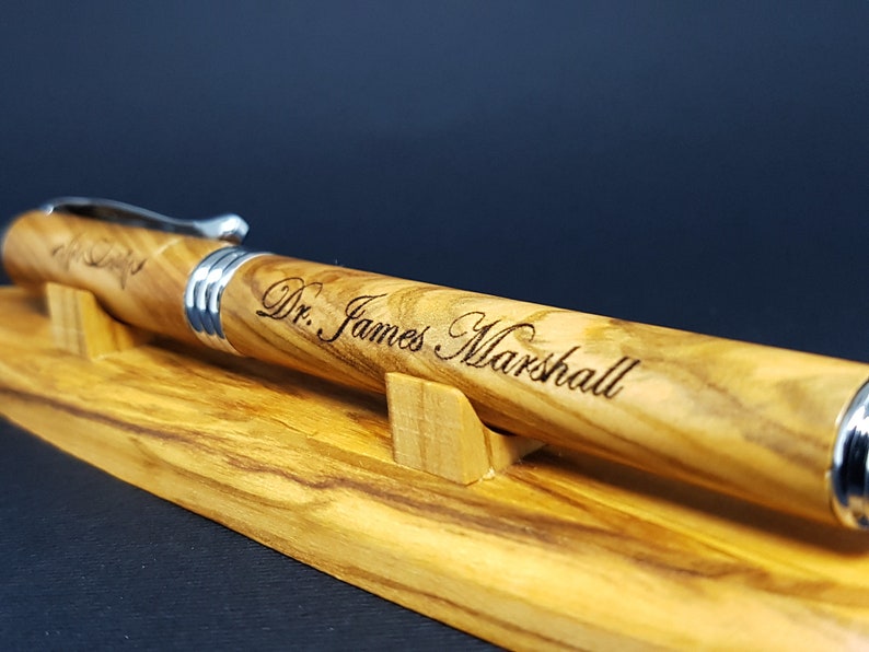 Fountain pen, Handcrafted pen, handmade pen, base for a pen,  wooden pens and base, Wooden base, Personalized Pen, luxury personalized gifts, gift for a doctor, gift for a laywer, gift for a writer, wooden pen, wooden base, personalized gift ideas