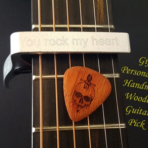 Guitar capo, Personalized guitar capo, Kapodaster, Ukelele capo, Guitar accessories, Guitar player gift, Custom capo, Gift a wooden pick