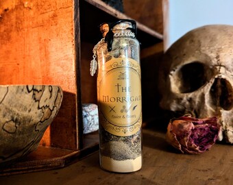 Handgefertigte Die Morrigan Opferflasche | Dunkle Göttin Devotionalie