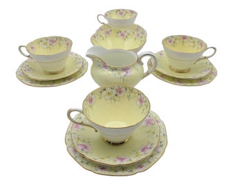 Xícaras de chá Paragon Violacia, açucareiro, conjunto de creme 4 trios de xícaras de chá Paragon Fine China 1930 Pratos Raros Paragon Xícaras florais amarelas