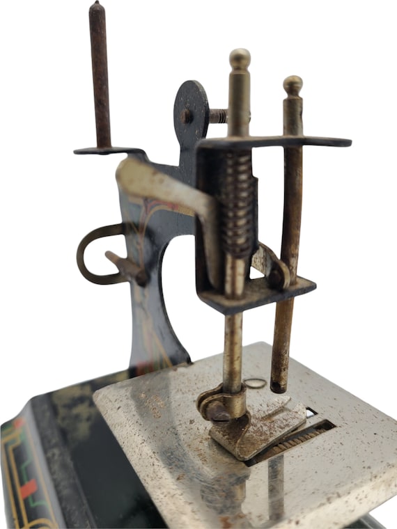 Casige Sewing Machine, Vintage Child's Toy Sewing Machine
