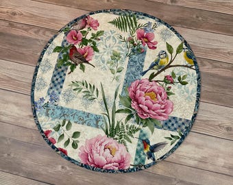 Circular Quilted Reversible Garden Symphony Table Center, 19.5"