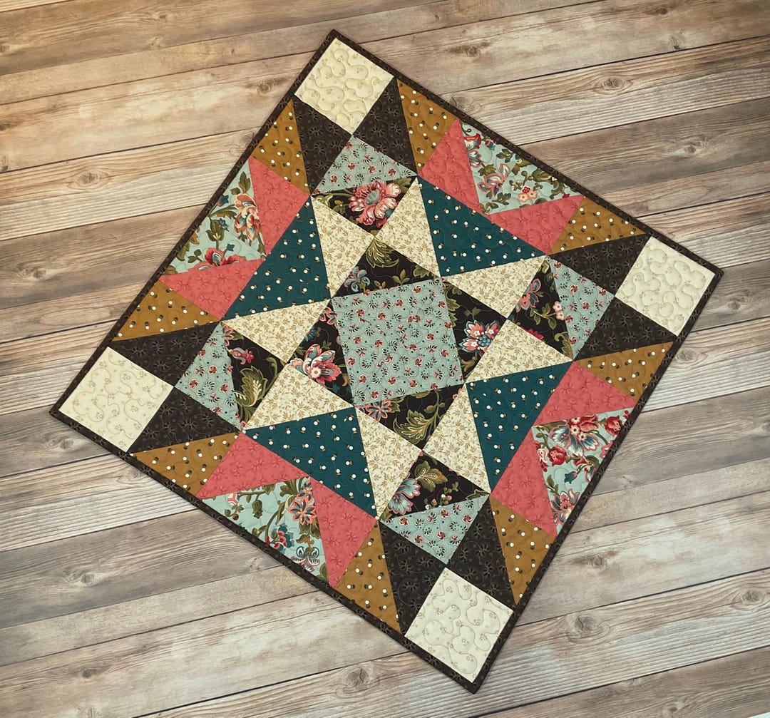 Star Table Topper Quilted Expanding Star Table Topper / Wallhanging, 24