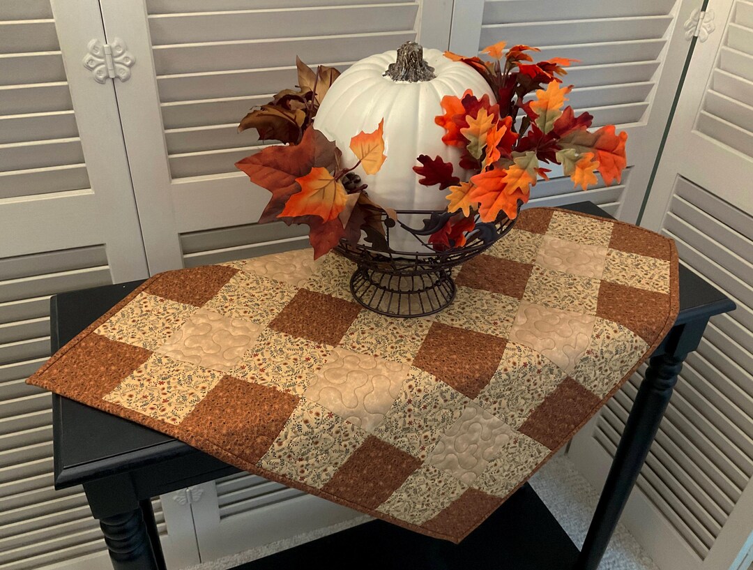 Quilted Gingham Style Reversible Table Topper, 24