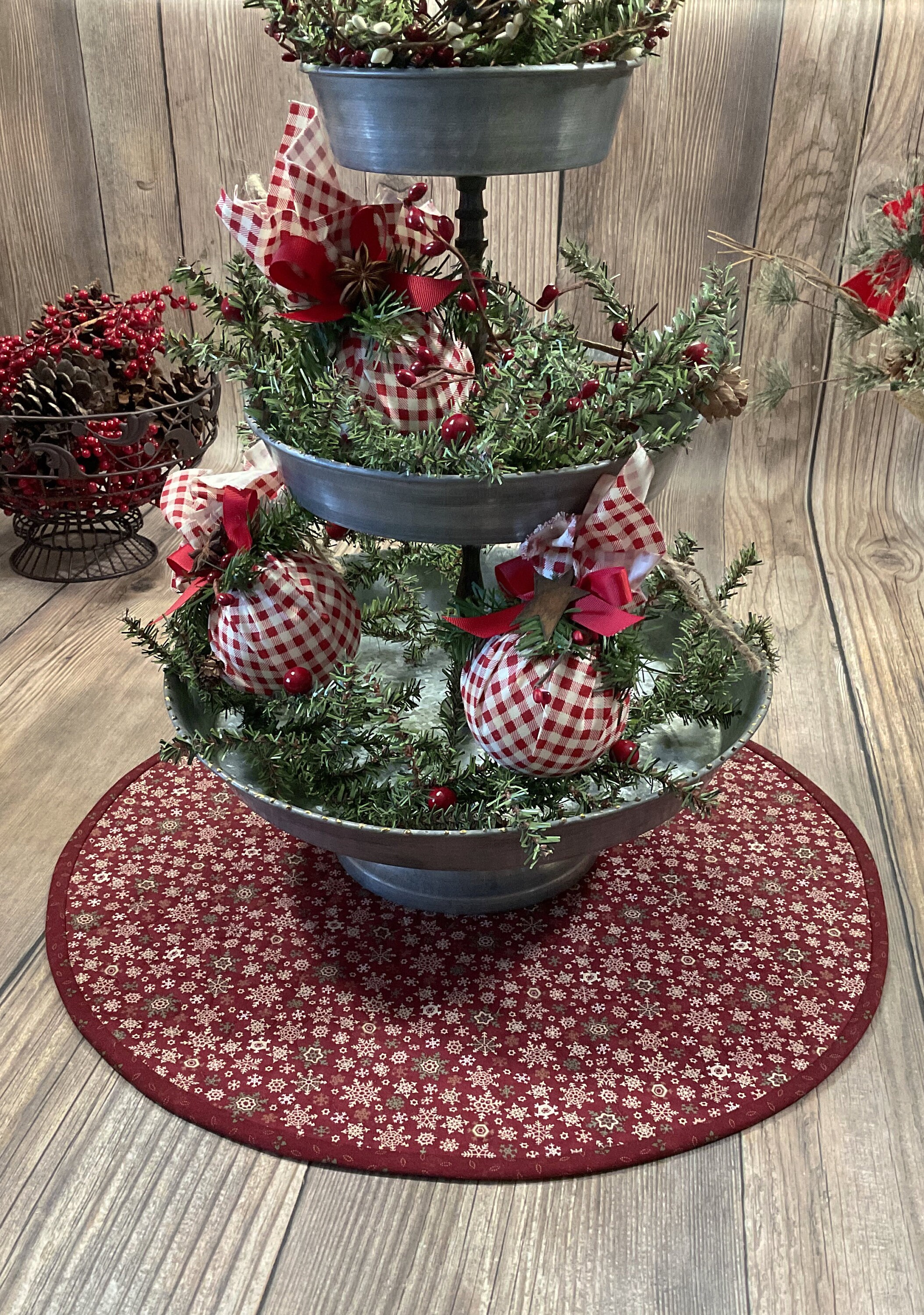 Circular Quilted Reversible Table Topper Centerpiece - Etsy