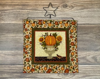 Quilted Small Pumpkin Autumn Wallhanging with included Hanger, 20" x 15"