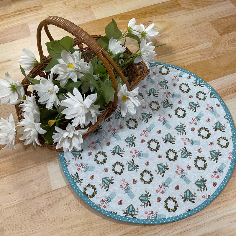 Spring Table Topper - Etsy