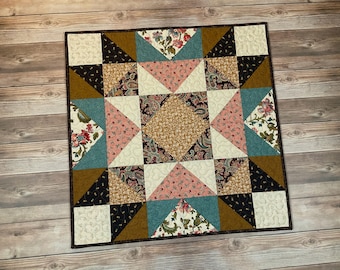 Quilted Expanding Star Table Topper / Wallhanging, 24" square