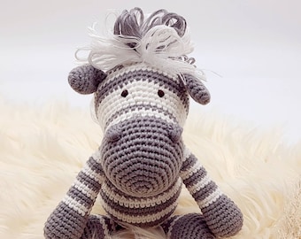 Gehäkeltes Kuscheltier Zebra kuscheltier Amigurumi als Geschenk zur Geburt