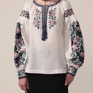 White Blouse Embroidered with Floral Ukrainian Linen Clothings, Woman Vyshyvanka, Minimalist Ukrainian Clothings, Embroidered Linen Blouse