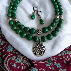2025 Green Ukrainian Traditional Necklace Stone Beads Jewelry Ethnic Multirow Necklace Unique Gift Authentic Ukrainian Design Folk Art
