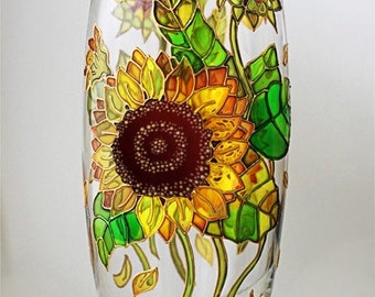 Vase with sunflower Stained glass hand painted personalized vase Custom glassware Round handpainted vase Yellow glass vase Gift for mom