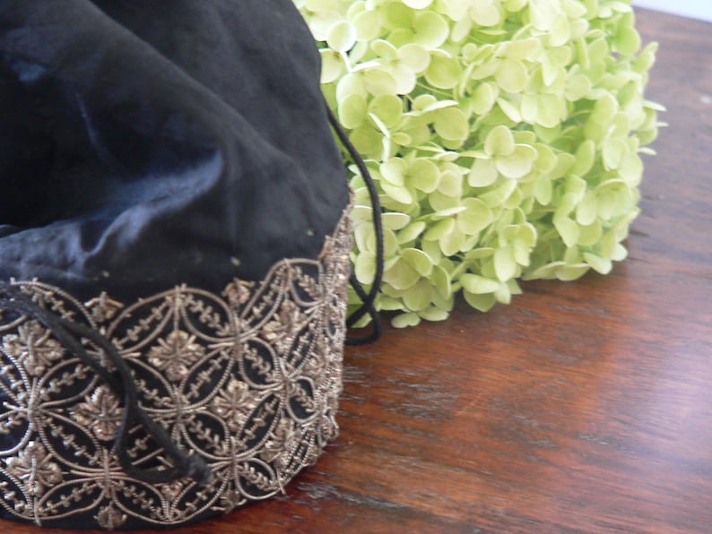 Indispensable Round Draw String Silver Embroidered Purse Victorian Era Purse Antique Draw Sting Purse
