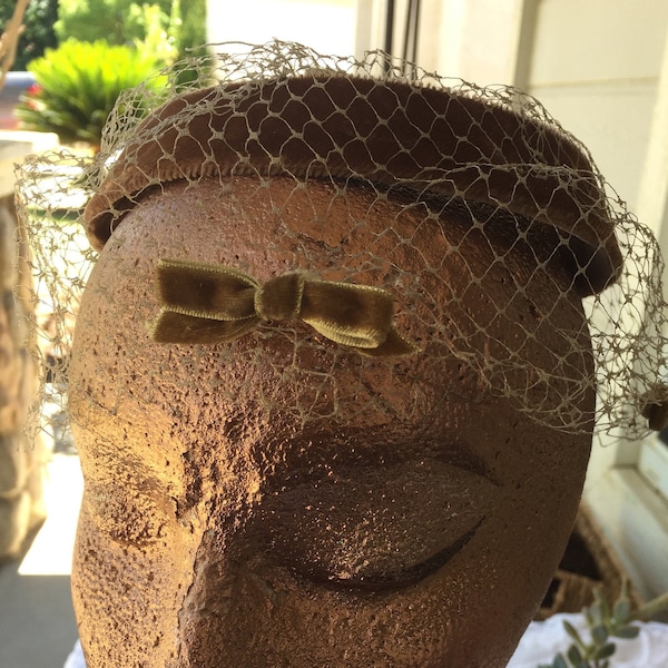 1940 headpiece