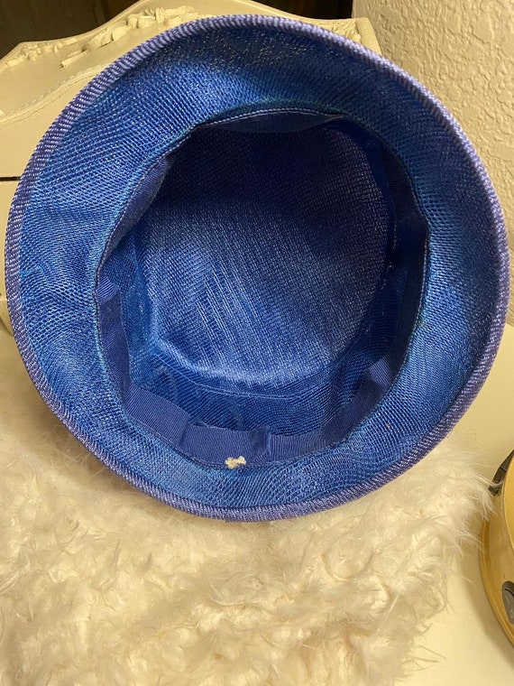 Vtg Electric Blue Straw Pill Box Hat - image 7