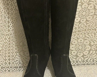 Vintage black Suede Bandolino Dantef Boots,Sz 5 1/2