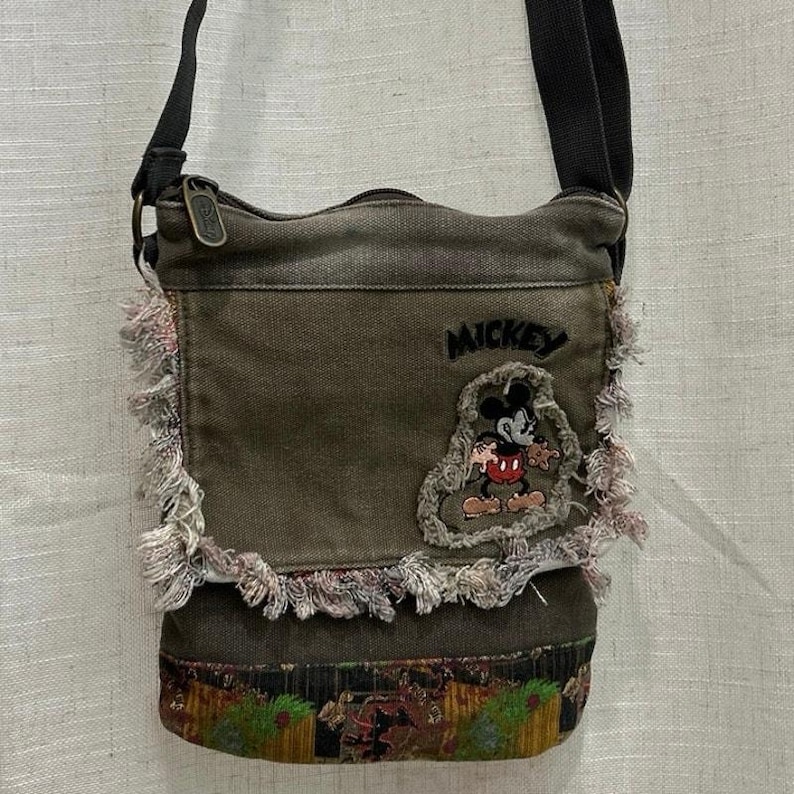 Vtg retro Disney Mickey Mouse rugged canvas crossbody bag green/khaki 7’x 9’ in image 1