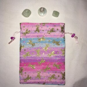 Metallic goudkleurige eenhoorns gestreepte tarotkaarttas met roze satijnen voering