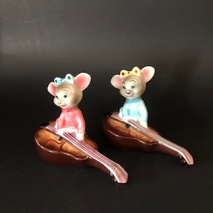 Vintage PY Japan Anthropomorphic Mice on Violin / Mouse on Guitar/Mandolin Salt and Pepper Shakers
