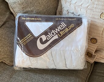 Vintage Caldwell Elegance NOS Ultraluxe 70/30 Double  Ensemble Embroidered Ruffled White Sheet Set