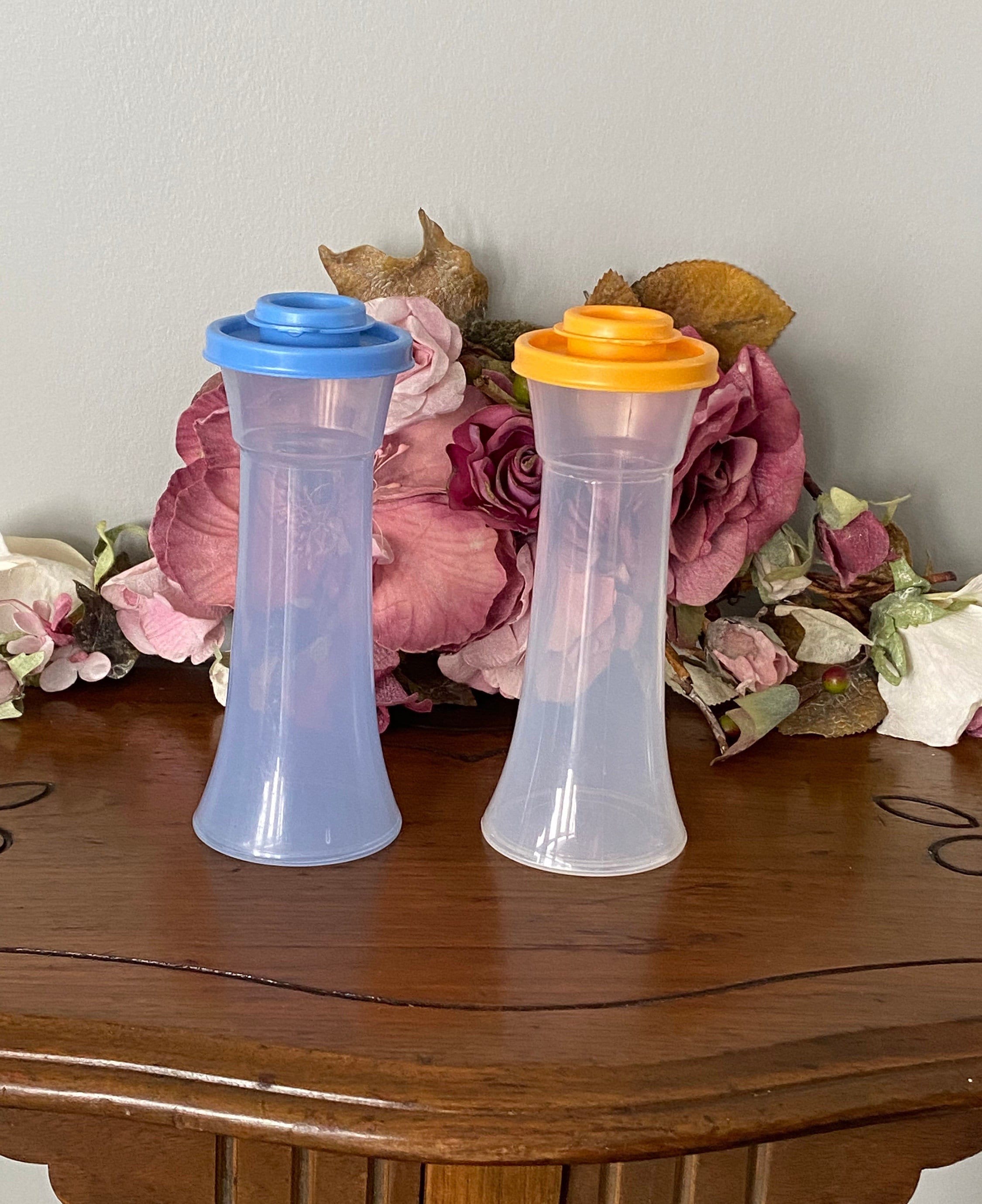 Large Hourglass Salt and Pepper Shakers – Tupperware US