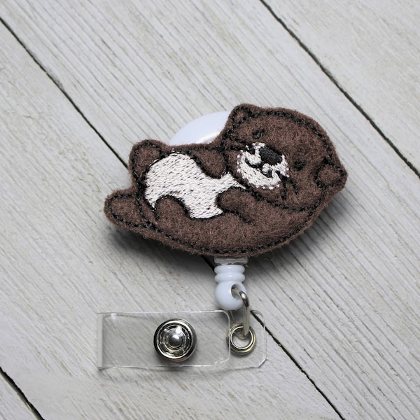 Cute Otter badge holder with retractable reel, Otter felt badge, animal badge holder, Otter ID, Sea Otter feltie