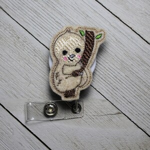 Sloth badge holder with retractable reel, lazy sloth badge, Sloth felt badge, Sloth feltie, Animal badge holder, sloth feltie