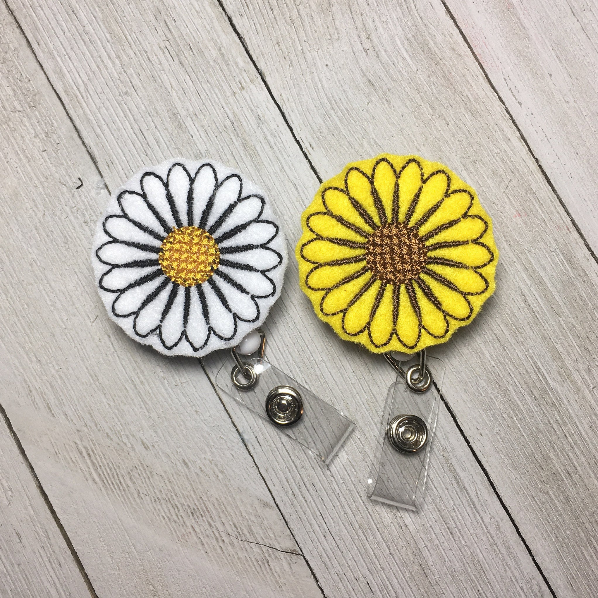 Daisy Badge Holder With Retractable Reel White Daisy Badge Etsy UK