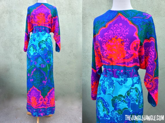 Vintage 1960s Psychedelic Long Sleeve Maxi Dress /