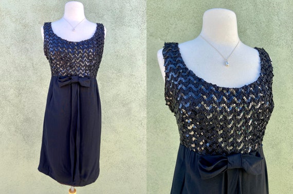 Vintage 1960s Black Lace Mod Shape Dress With Meta