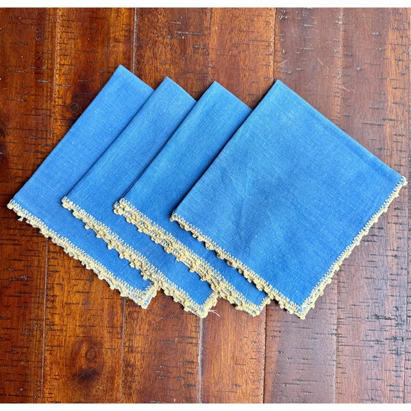 Vintage 1960s Set Of 4 Dinner Napkins In Linen Weave With Embroidery Detail  / Retro Table Napkins  / Retro Dinner Napkins / 60s Table Wear