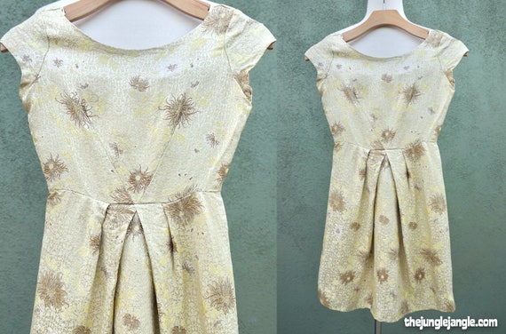 Vintage 1950s Silk Asian Motif Dress For Juniors /