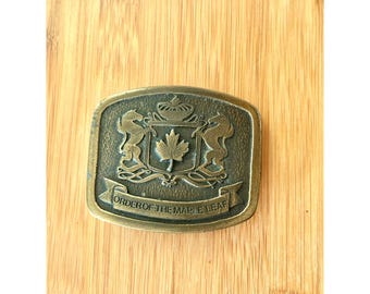 Boucle de ceinture en laiton massif Canadian Mist de l'Ordre de la feuille d'érable vintage des années 1970